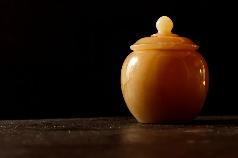 Jade Pot with Lid